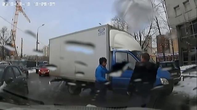 Разборки на дороге, интересно! смотреть онлайн