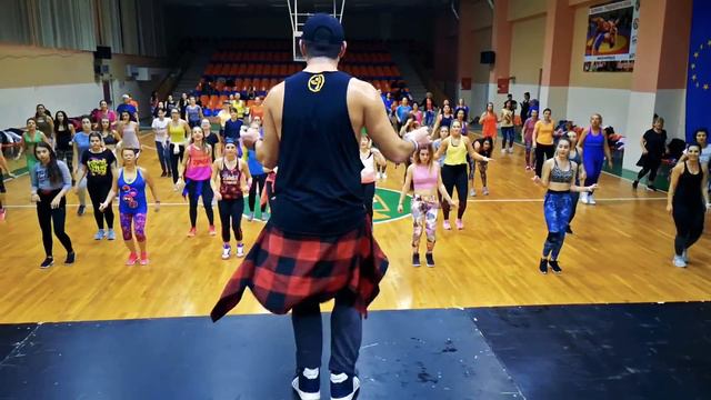 Si Tu Cabeza - Salsa Cubana - Charanga Habanera | Zumba Fitness Choreo LIVE! смотреть онлайн