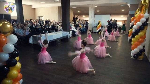 Зарисовки с Открытого Регионального Фестиваля «Алтай Фэст» смотреть онлайн