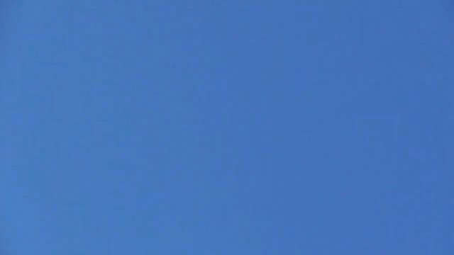 Друзья как вам эти голуби. Всё Онлайн голуби ушли в покрытия.16.04.22.Doves fly above the clouds. смотреть онлайн