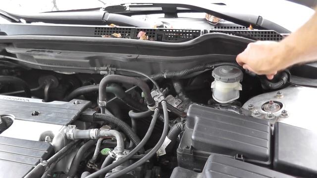 How To Test & Replace the Brake Booster and Brake Booster Vacuum Hose смотреть онлайн