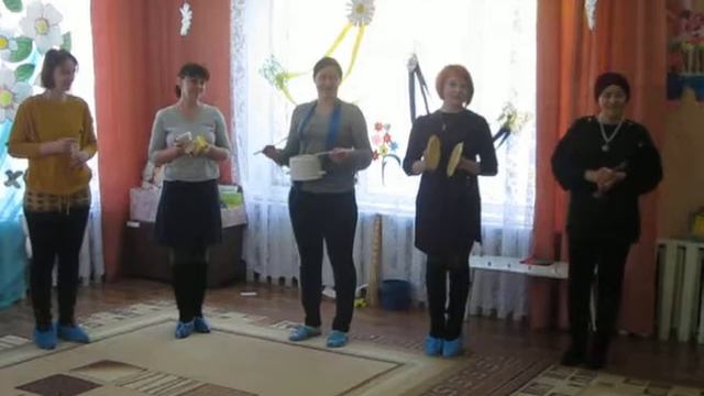 игра оркестром на самодельных инструментах смотреть онлайн