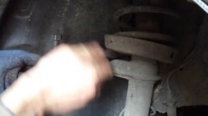 Выясняем что стучит при езде opel vectra: думал опорный а оказалось шаровая )