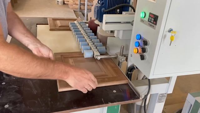 Шлифовка торцов мебельных фасадов. 89092878038 шлифовка мдф, грунт, дерево.  Почтарев