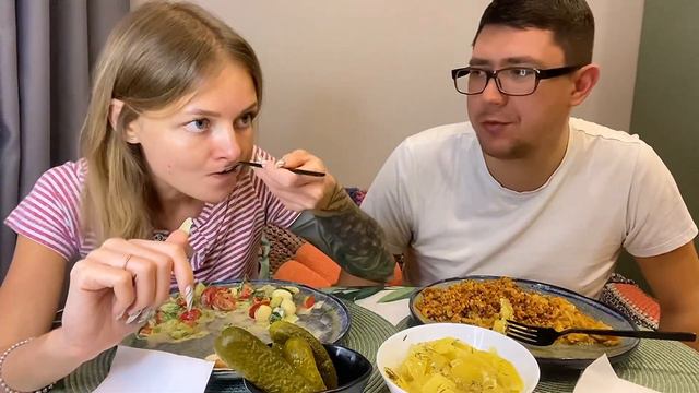 ВКУСНЫЙ УЖИН🥗Андрюшка делится историей своего ПОХУДЕНИЯ🫢Мукбанг смотреть онлайн