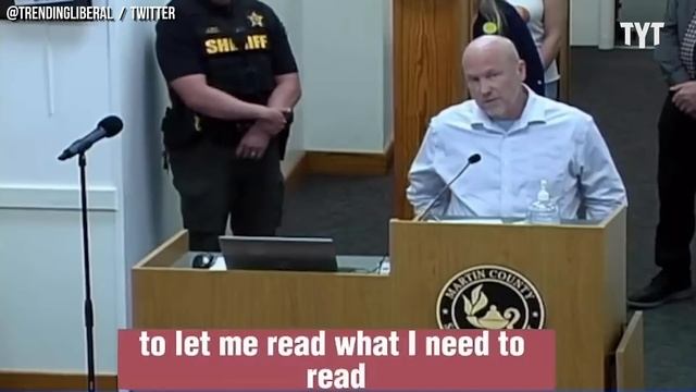 Former Navy Commander SLAMS DeSantis With This Powerful Speech смотреть онлайн