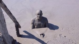 Вулкан Шуго. Сумасшедшее купание + лечение. Mud Volcano Shugo. Crazy swimming.