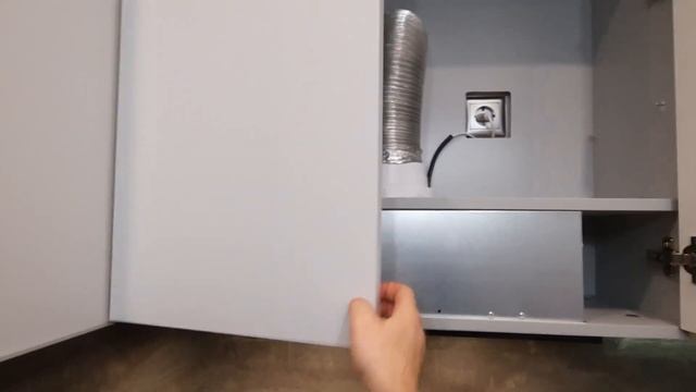 Кухня с островом и выдвижные розетки. смотреть онлайн