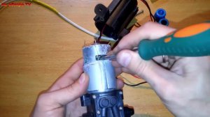 Разбираем насос от мини-мойки высокого давления.