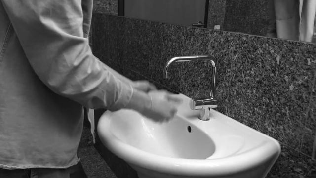 Eine Hand wäscht die andere| Aphorismen auf Deutsch || Рука руку моет смотреть онлайн