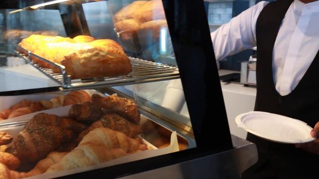 The Burj Cafe, Burj Khalifa смотреть онлайн