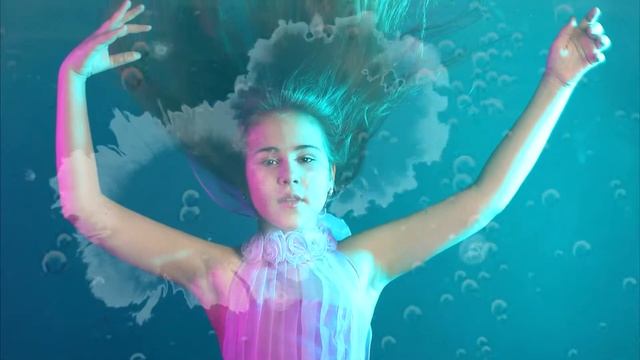 Фотосессия Танец под водой / Dance under water смотреть онлайн