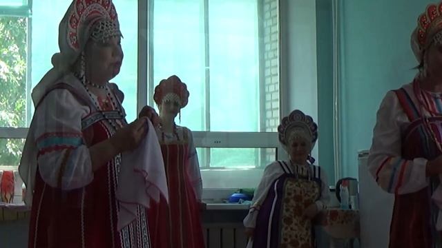 "Подари мне платок", " На два голоса".Поет дуэт .Русские народные песни. "Родимая сторонушка". смотреть онлайн
