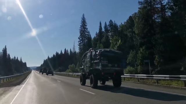 Автомобили экспедиции Большой Саян 2020 на трассе. Этап заброски.