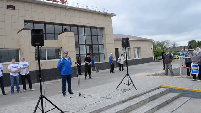 Поезд Жириновского. ЛДПР в Балезино. 28.05.16 смотреть онлайн