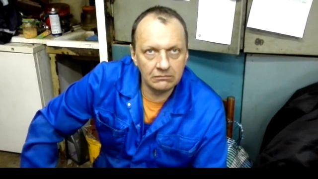 Слесарь зажигает, особенно в конце. Я ржал. смотреть онлайн