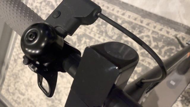 E-scooter Showdown: AOVOPRO Vs Xiaomi Mi Scooter, Which Is Better?