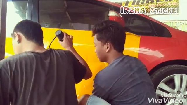 Wrapping honda jazz rs full body . Pengerjaan 1 hari oracal 651 .samarinda смотреть онлайн