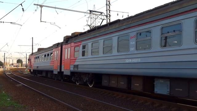 "Бывший Аэроэкспресс!" Электропоезд ЭД4М-0420 сообщением "Санкт Петербург Витебский вокзал- Посёлок смотреть онлайн