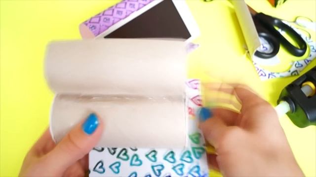DIY Подставка для мобильного телефона из туалетной бумаги смотреть онлайн