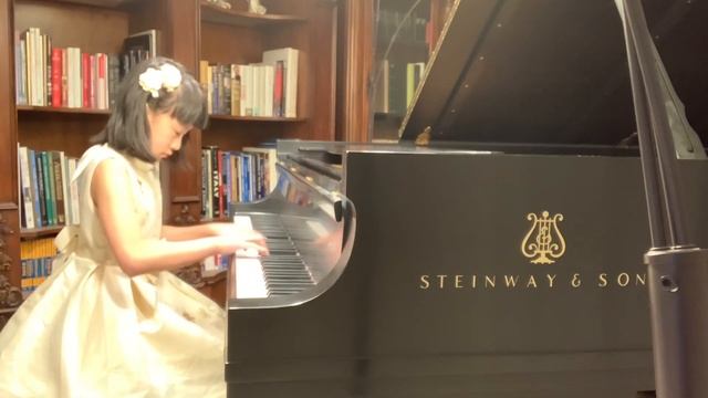 9-Year-Old Annabelle plays Grande Valse Brillante in E-flat Major，Op.18 смотреть онлайн