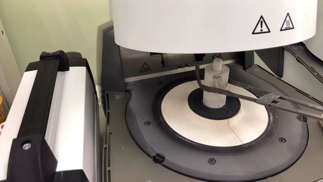 Изготовление коронки из циркония и пресс керамики | Making crowns from zirconium & pressed ceramics смотреть онлайн