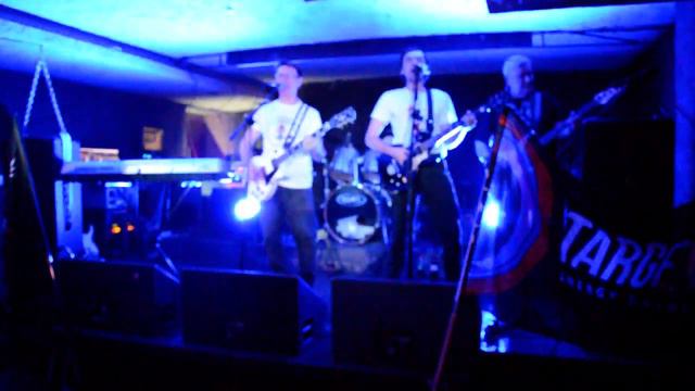 02 Расклейщик афиш смотреть онлайн