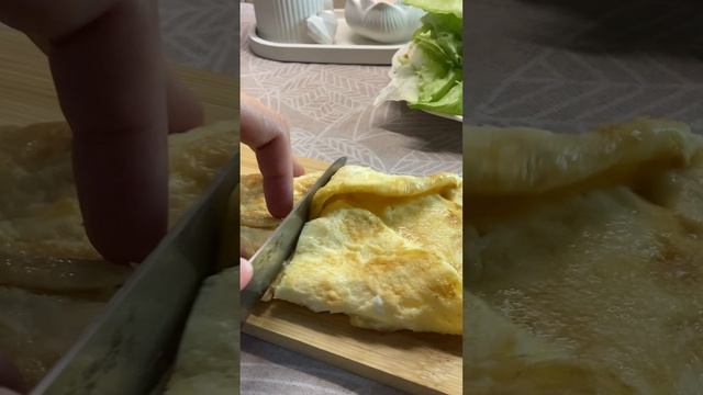 Которая готовит