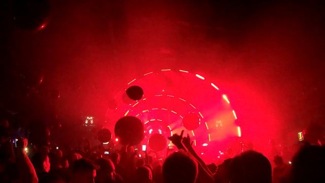 Black Xmas By Pirate Station 2019 | Chase & Status и шары