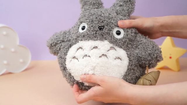 Мягкая игрушка «Тоторо с посылкой» 35см смотреть онлайн