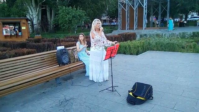 Город не скучает