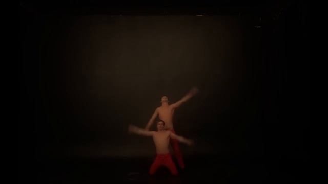 Акробатический дуэт Restraint duo acrobatics смотреть онлайн