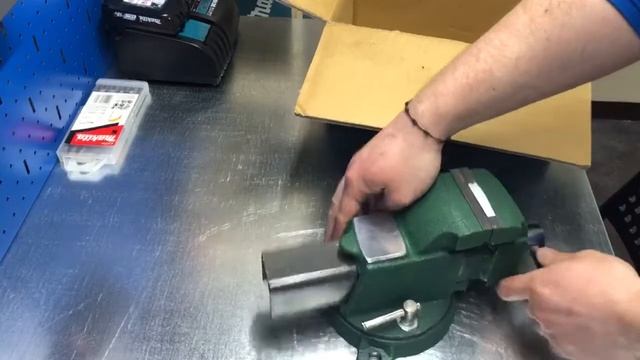 Распаковка - Тиски Toptul DJAC0103 смотреть онлайн