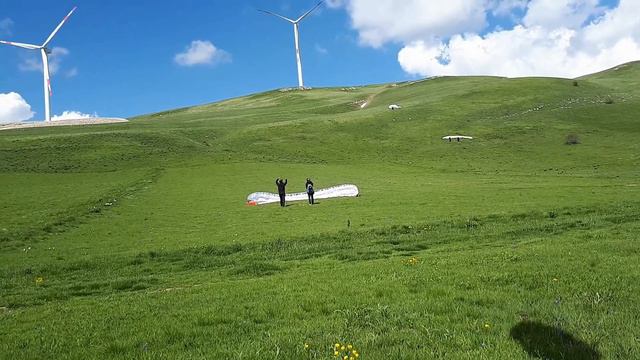 Летаем на уровне облаков We fly at the level of clouds смотреть онлайн