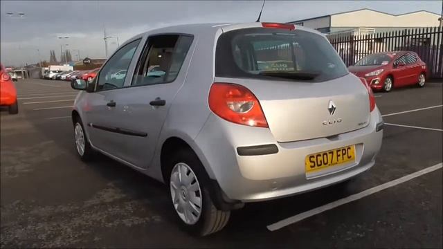 Renault CLIO 1.4 16V Expression 5dr U110329 смотреть онлайн