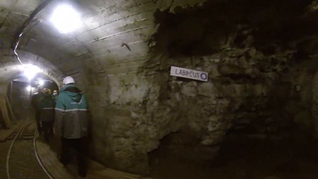 Поездка в Эстонию в город Нарву, который находить рядом с границей Часть 2 смотреть онлайн