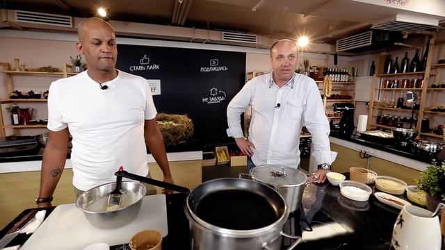 БАСТИЙЯ - сладкий марокканский пирог с курицей. Самое тонкое тесто! #196 рецепт Бубы Белкхита смотреть онлайн