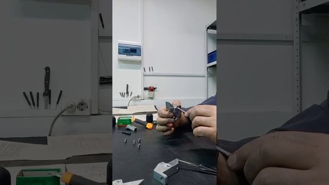 стальная резьбовая вставка смотреть онлайн