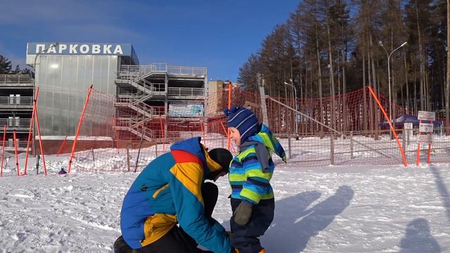 Поставили ребёнка в 2,5 года на сноуборд смотреть онлайн