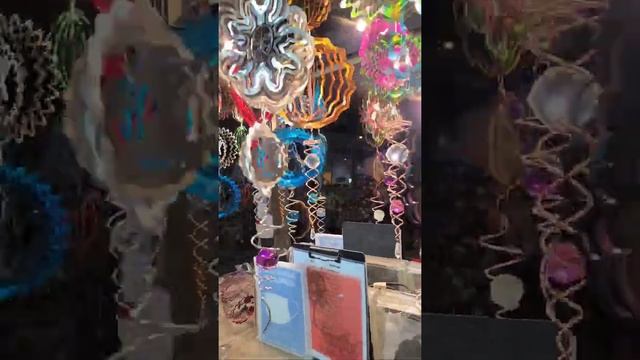 Waikiki NightLife - Hawaiian Wind Spinners with Rachel смотреть онлайн