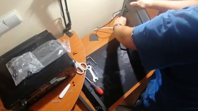 Guia Montaje Soporte 2 Pantallas Escritorio , marca BONTEC . смотреть онлайн