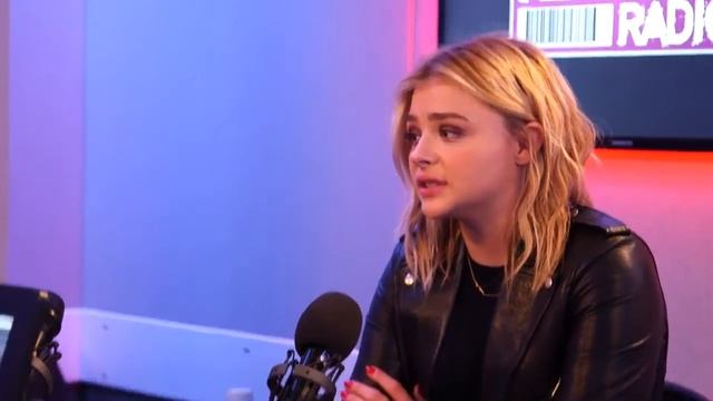 Хлоя Морец интервью на «Kerrang! Radio» смотреть онлайн