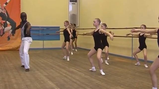 Видео сюжет с Assai Samba №6 смотреть онлайн