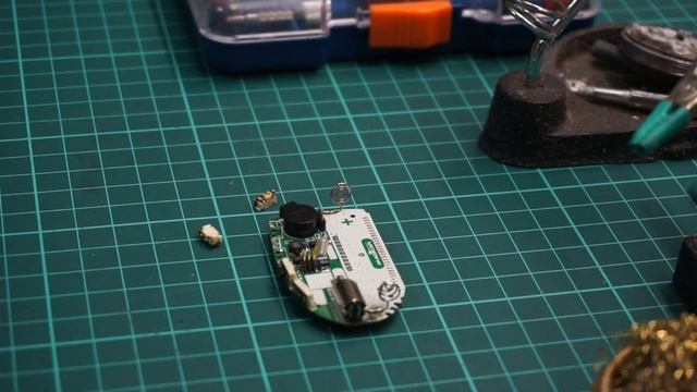 Пайка SMD легко!!! Самый простой способ. смотреть онлайн