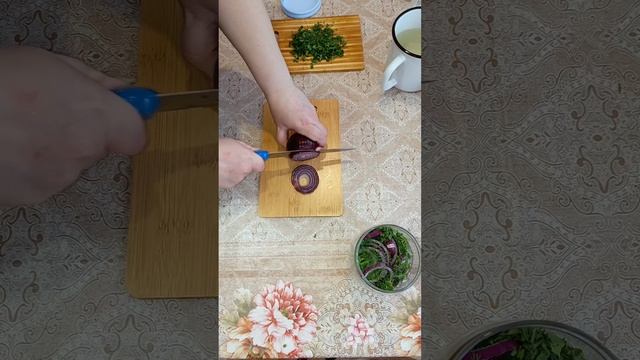 Маринованный лук.