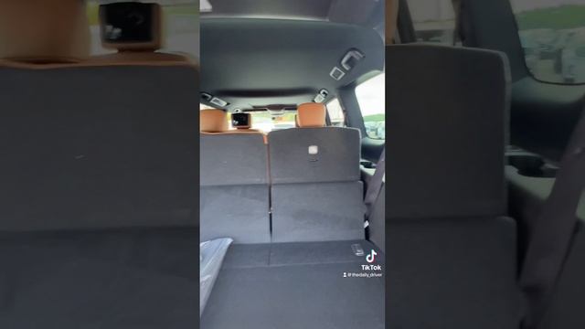 The Infiniti QX80 Sensory isn't worth $91k.... смотреть онлайн