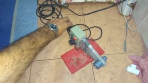 Пайка полипропиленовых труб. Тройник паяем к трубе.