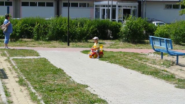 Матвей на карусели. смотреть онлайн