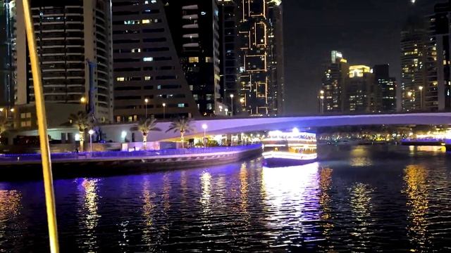 Beautiful Dubai from a boat / Relax walk - ASMR смотреть онлайн