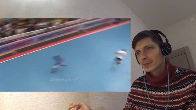 Зидан играет в футзал, финты в мини футболе | Zidane plays futsal, magic skills смотреть онлайн